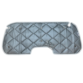 Thermomatte Heckklappe grau mit Ausschnitt für die Bremsleuchte